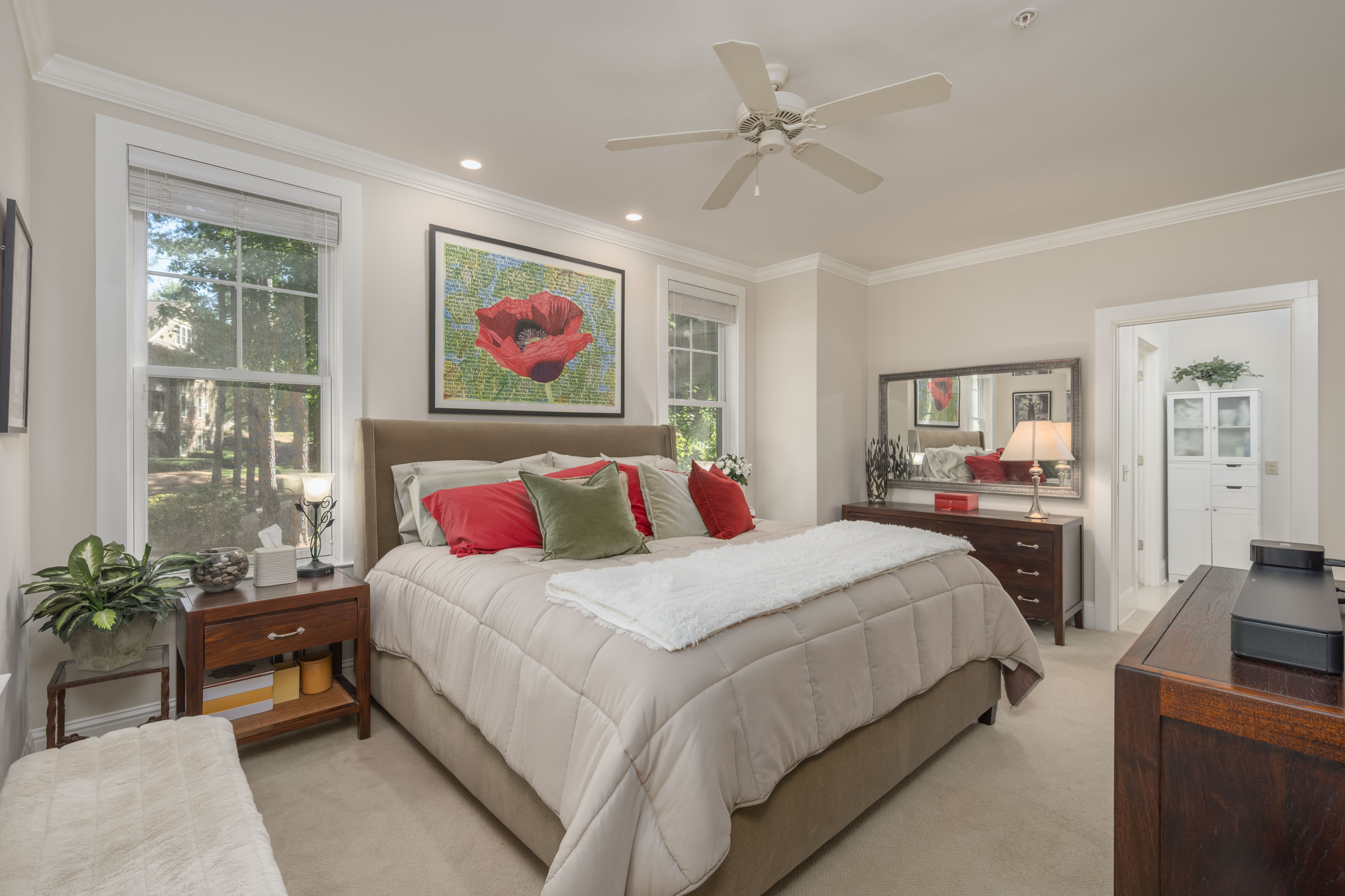 1070D Tailwater image 14
